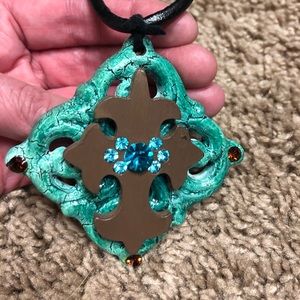 Stylish Necklace-Faux Stones with Leather